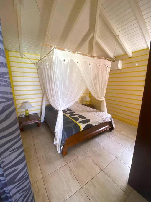 Bungalow Alnamaka : Vue Mer - Piscine - Plage A 5Mn Поант-Ноар Екстериор снимка